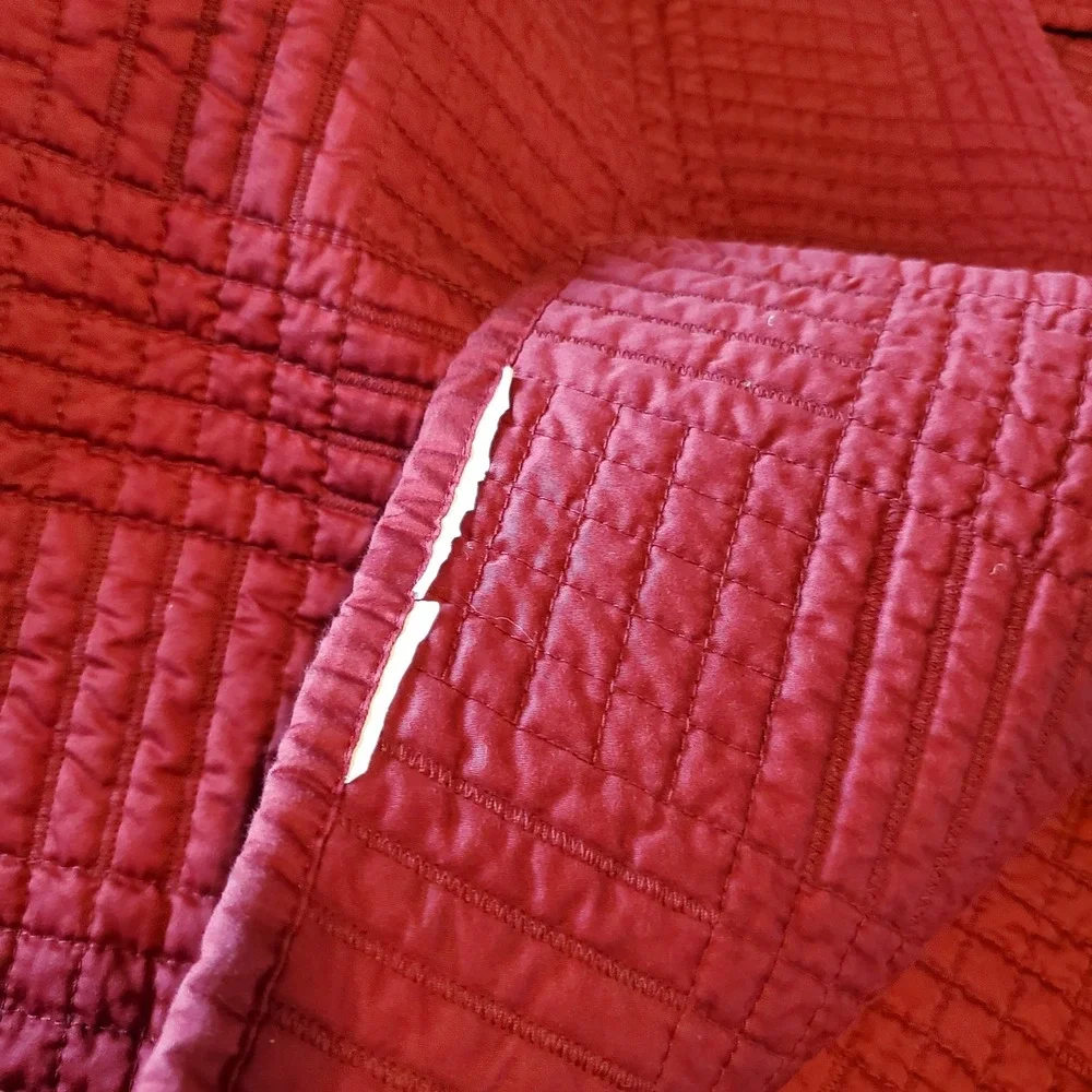 Queen Cotton Sateen Quilted Bed Cover Burgundy Red Geometric Grid Bedspread